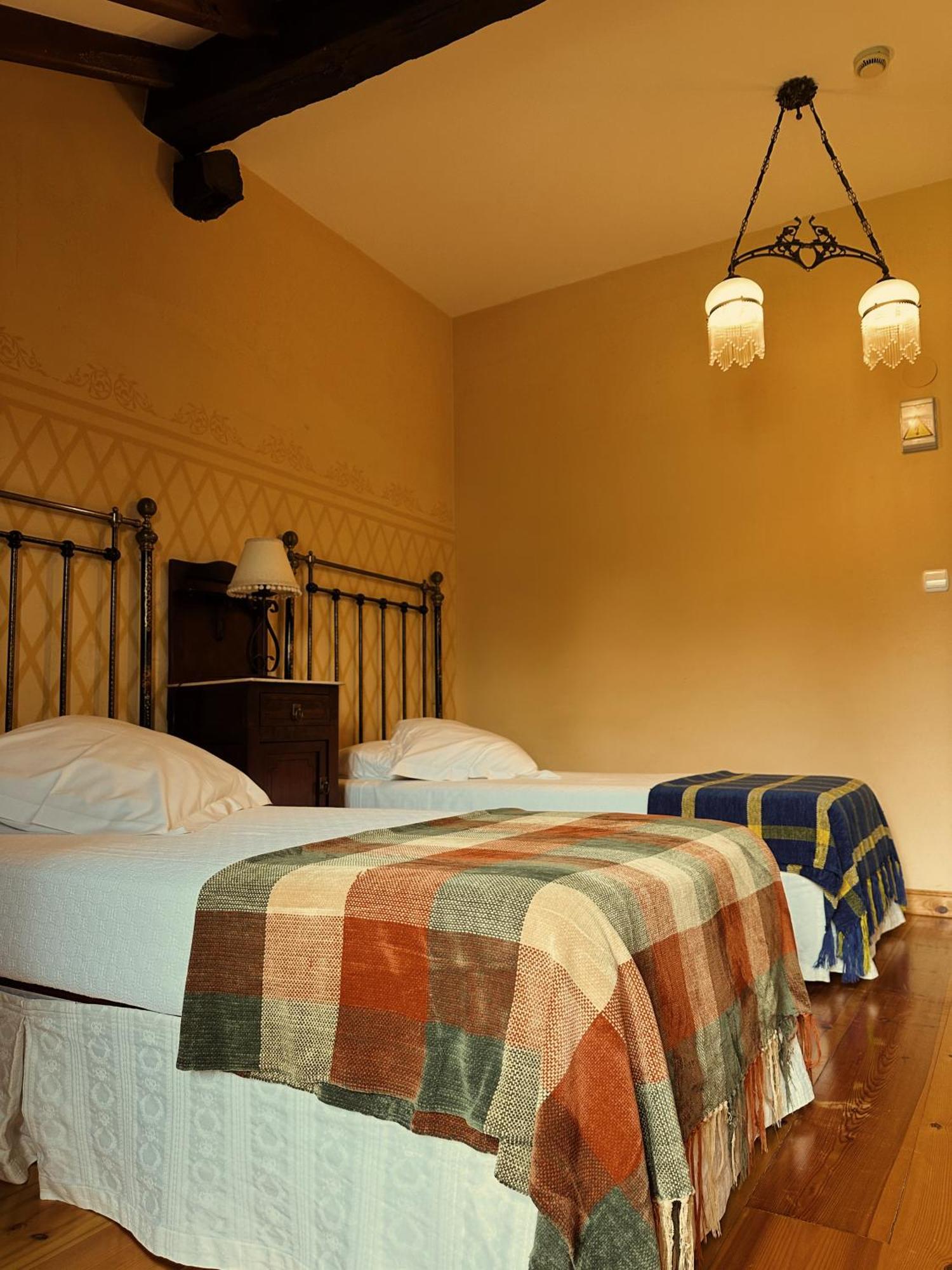 Hotel Palacio La Casona De Cerrazo Chambre photo